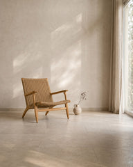 Wreathe Accent Chair DecoAmi